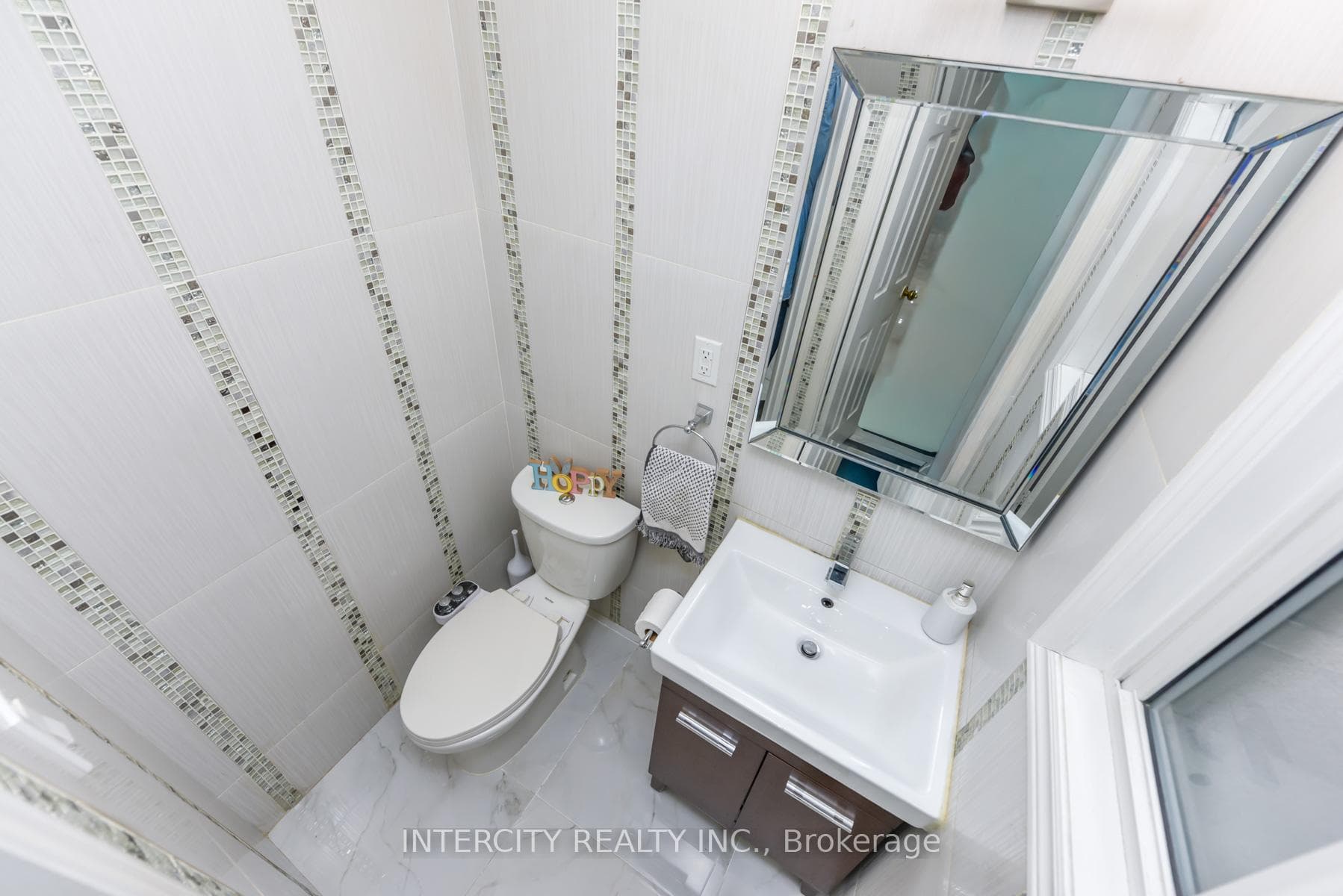 7140 Dalewood Drive photo 8