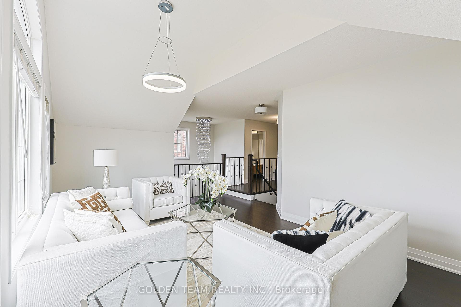 1855 Grandview Street photo 30