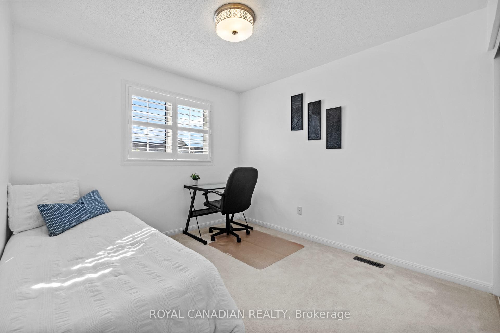959 Lancaster Boulevard photo 25