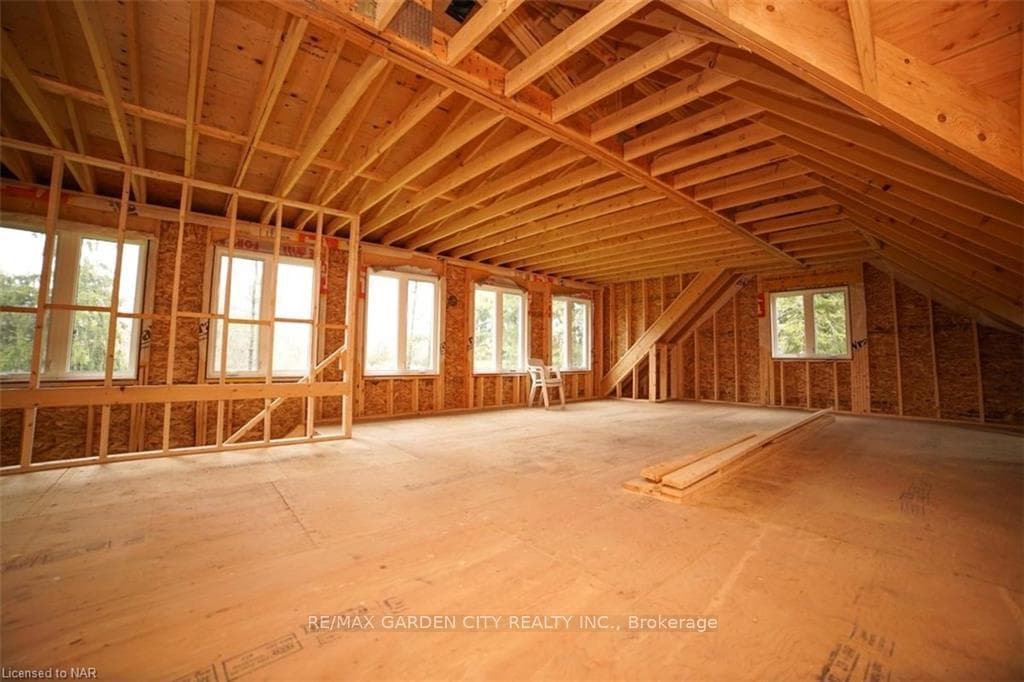10428 LAKESHORE Road photo 17