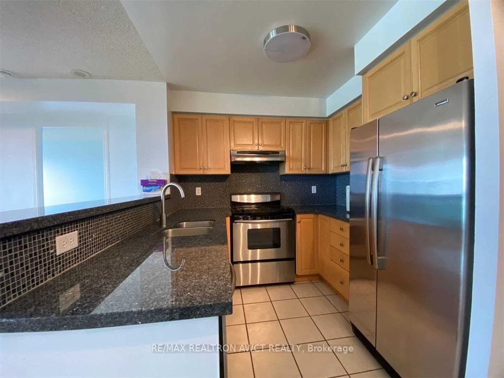 23 Lorraine Drive Unit 1511 photo 2