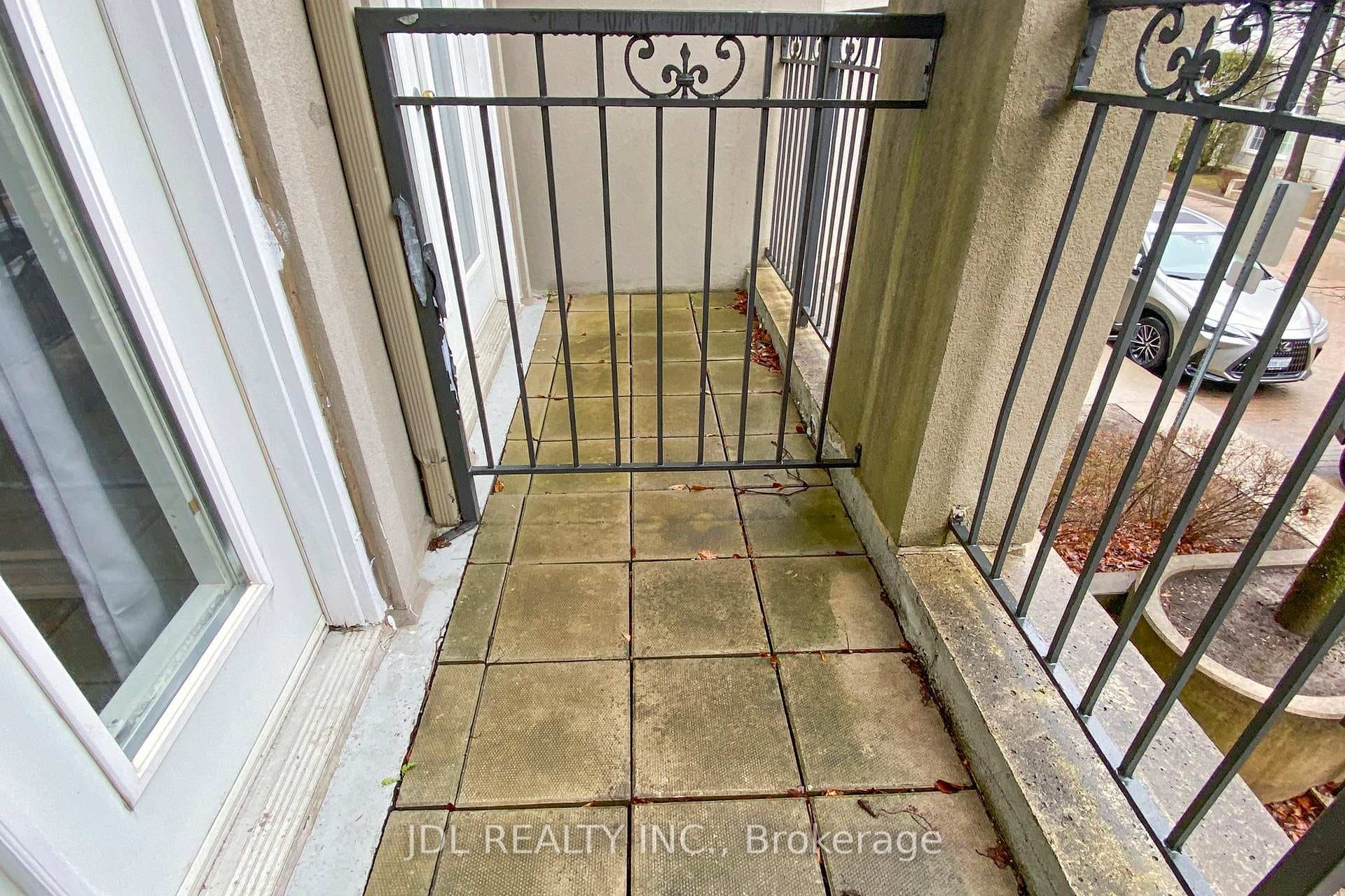 108 Finch Avenue Unit B21 photo 33