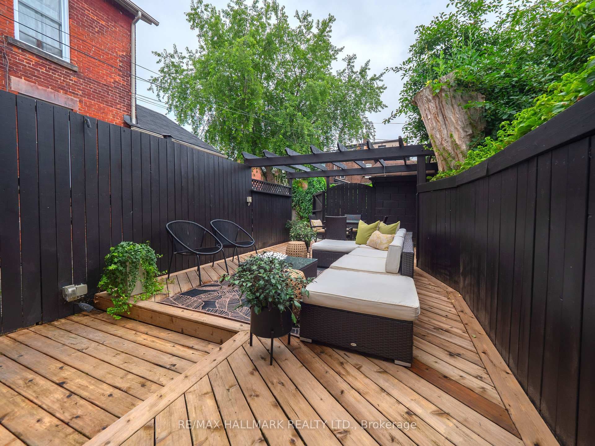 56 Victor Avenue photo 34
