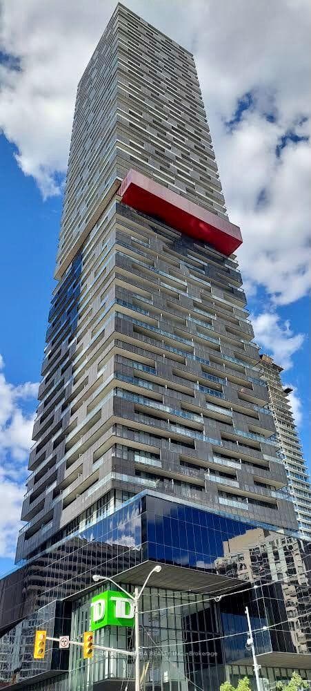 8 Eglinton Avenue Unit 806 photo 11