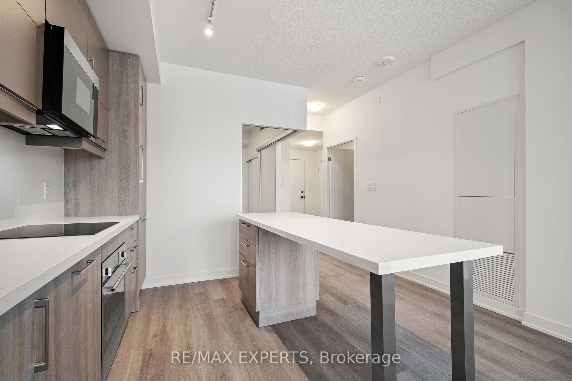 8119 Birchmount Road Unit A828 photo 10