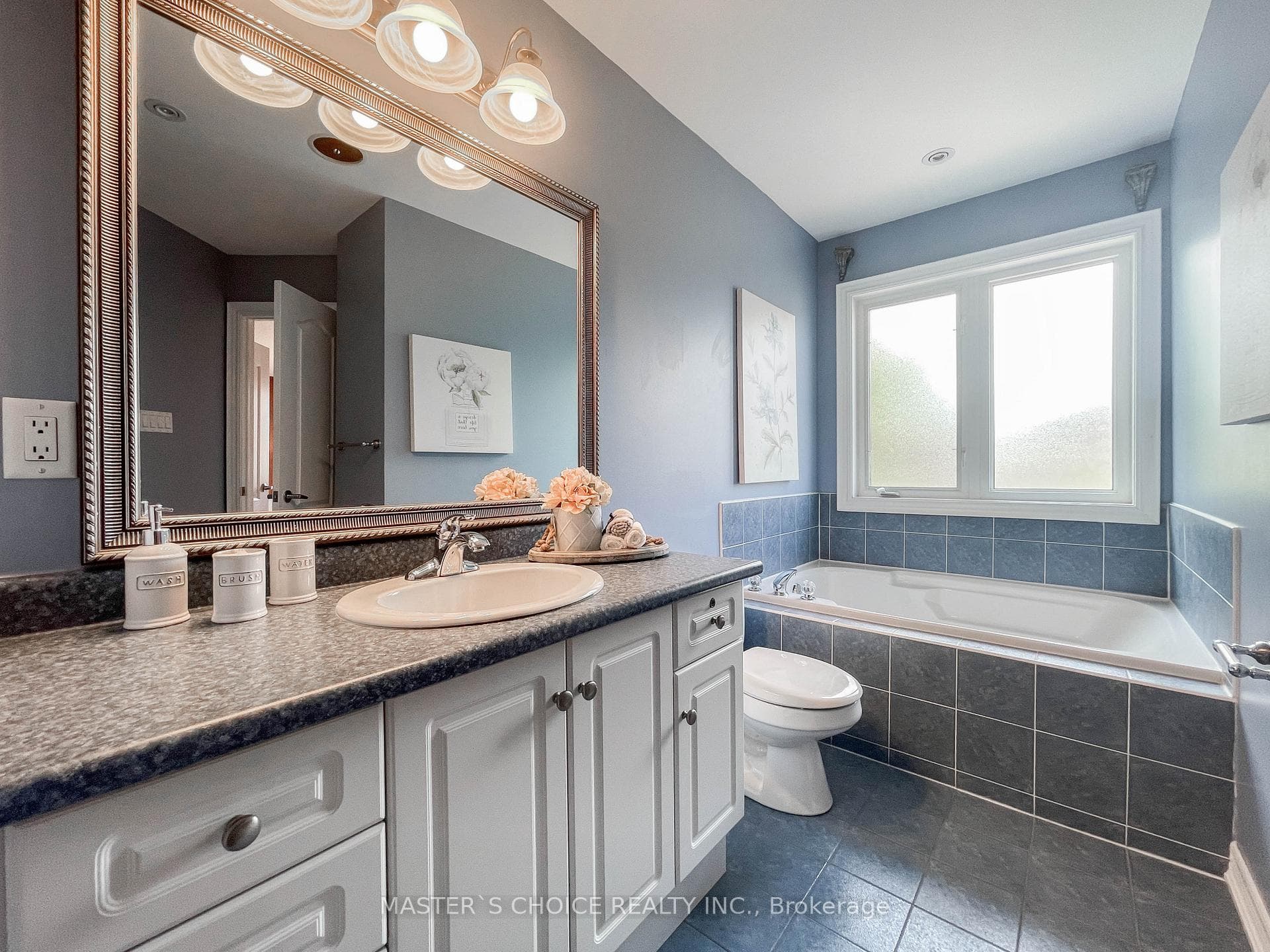 56 Saint Damian Avenue photo 19