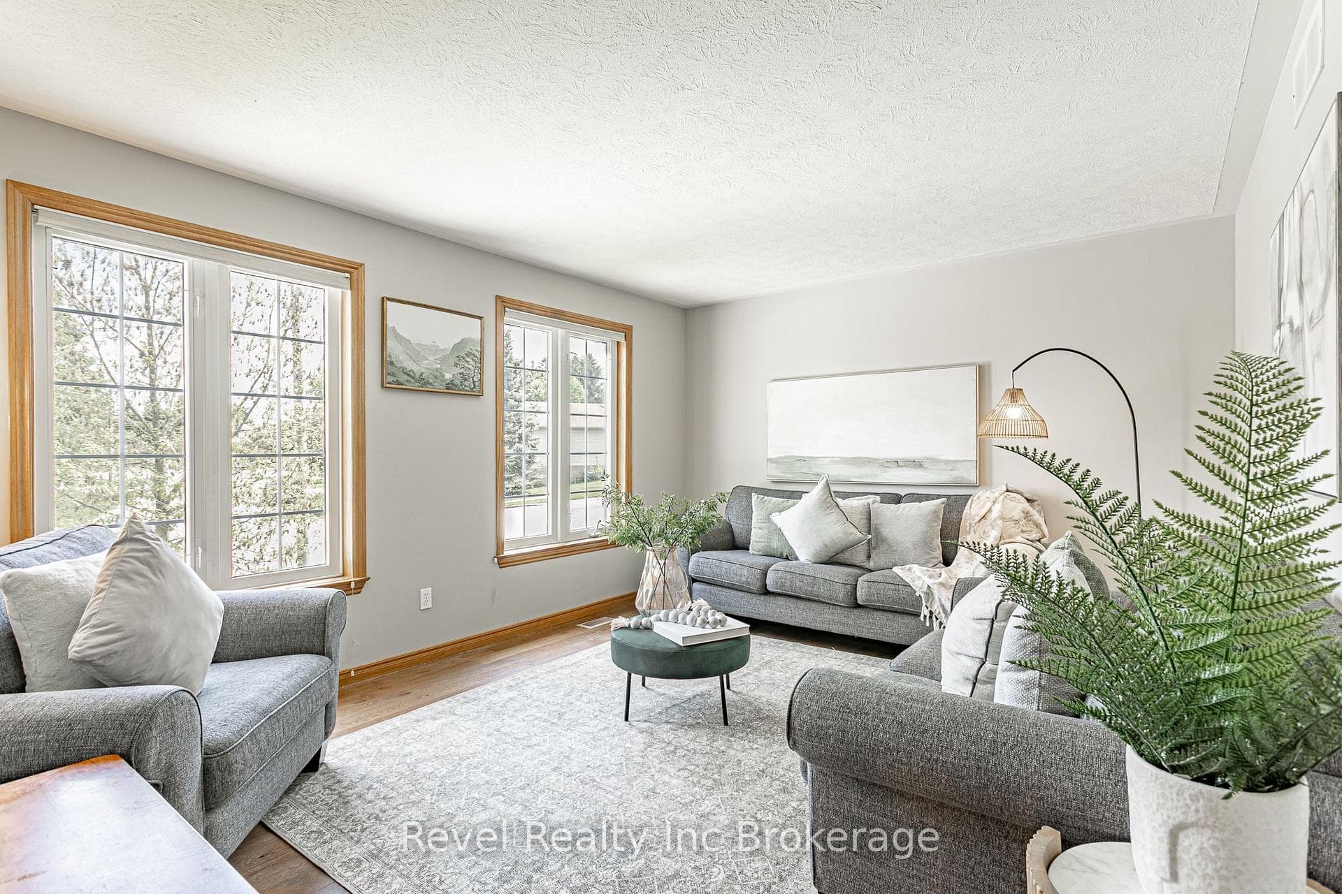 122 Hemlock Road photo 4
