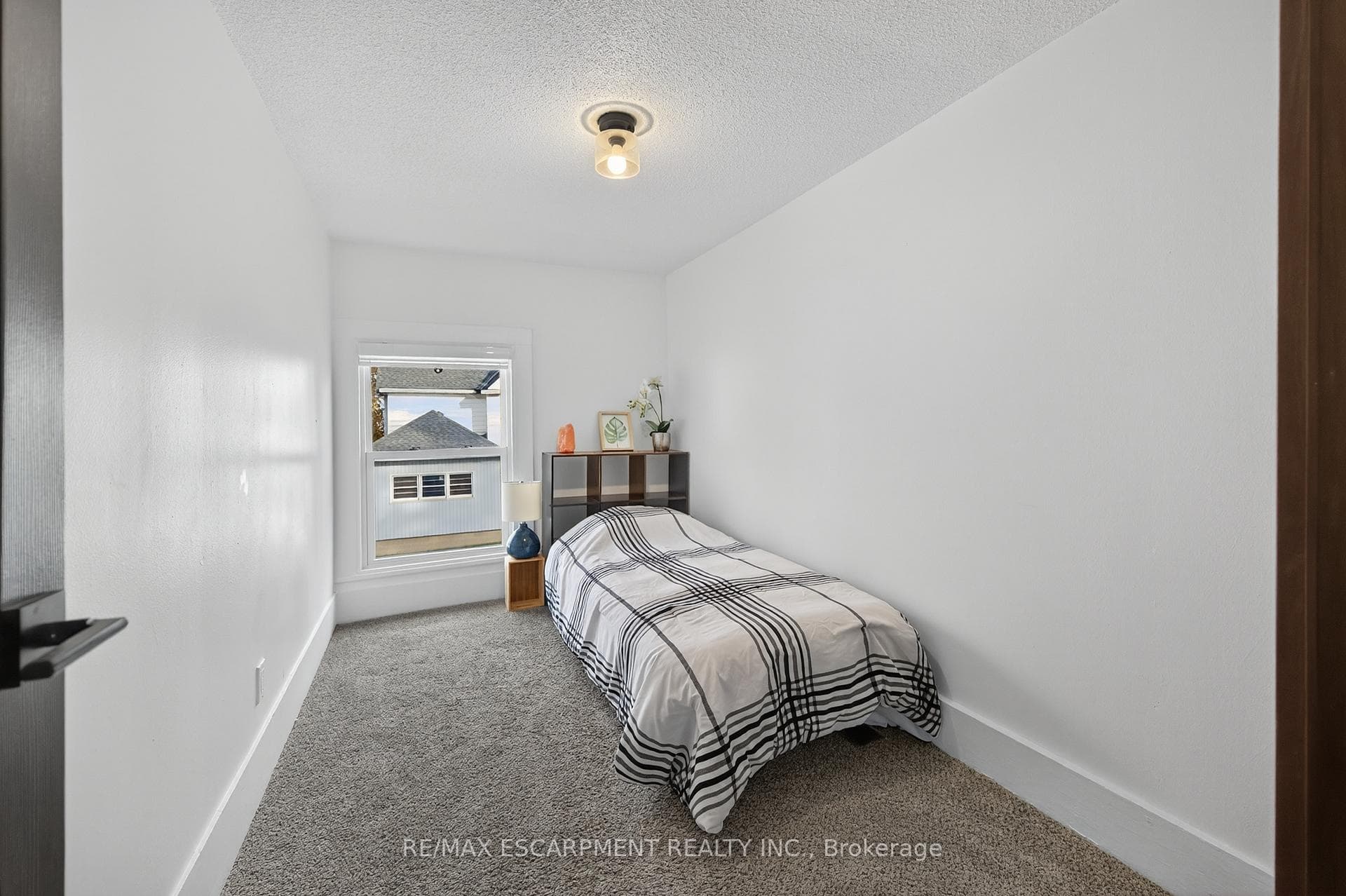 103 Charles Street photo 23
