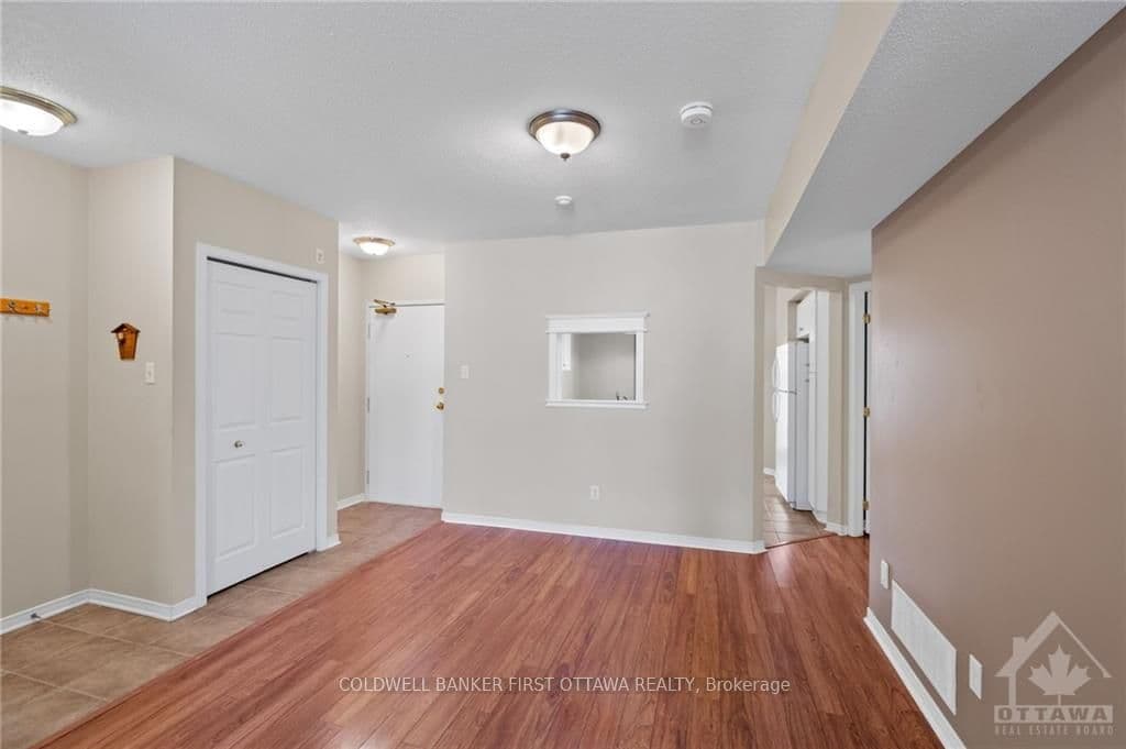 100 BRIARGATE Unit 2 photo 12