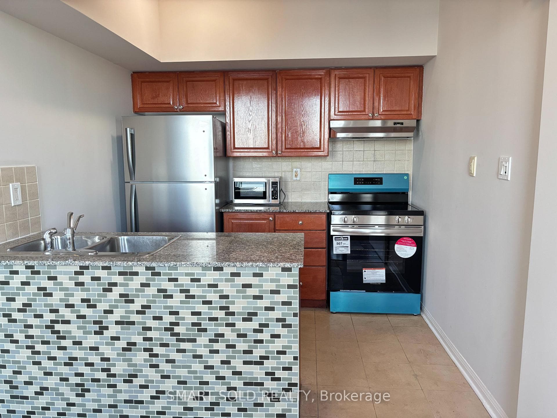 228 Queens Quay Unit 1706 photo 4