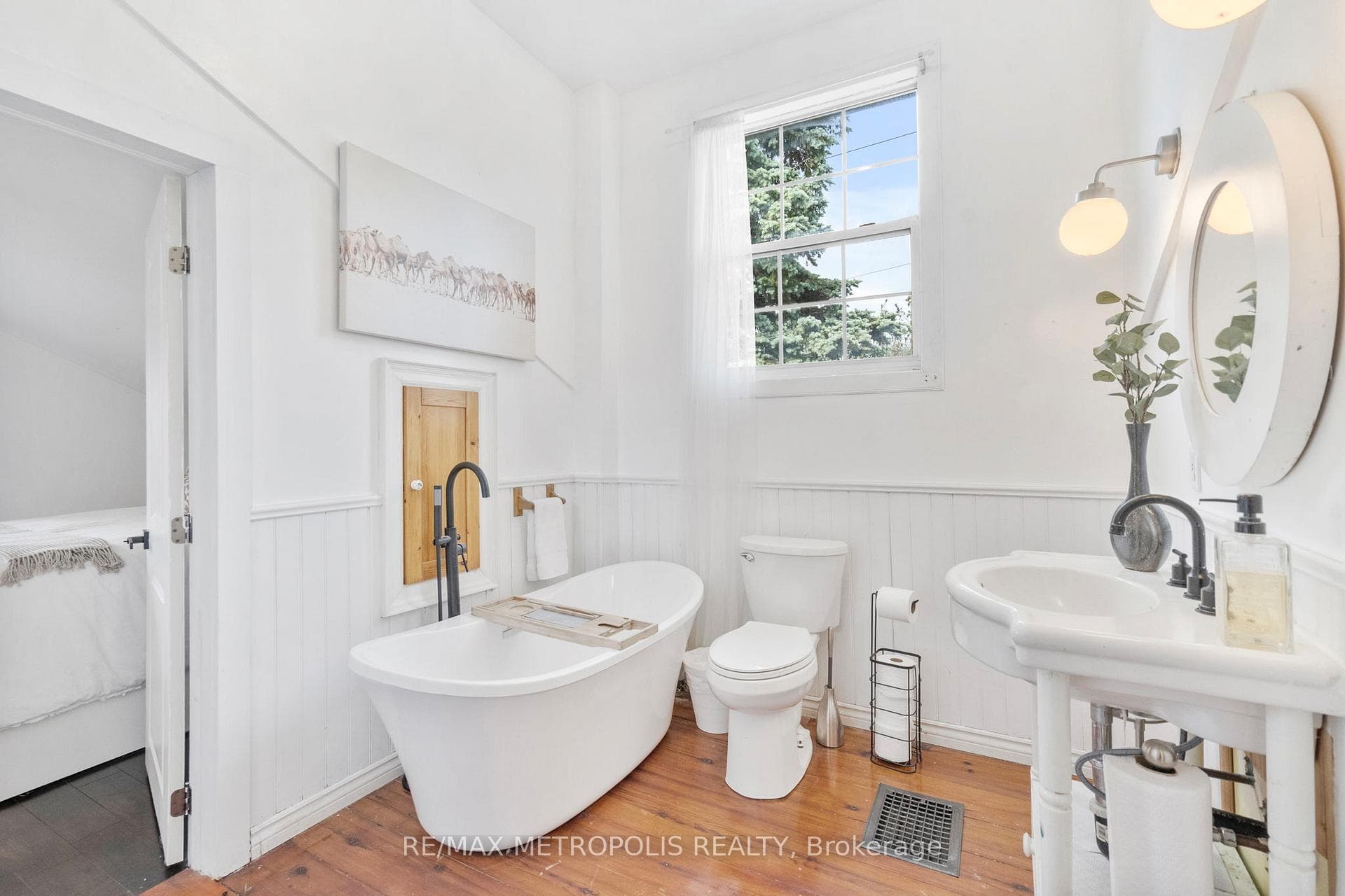 14537 Woodbine Avenue photo 37