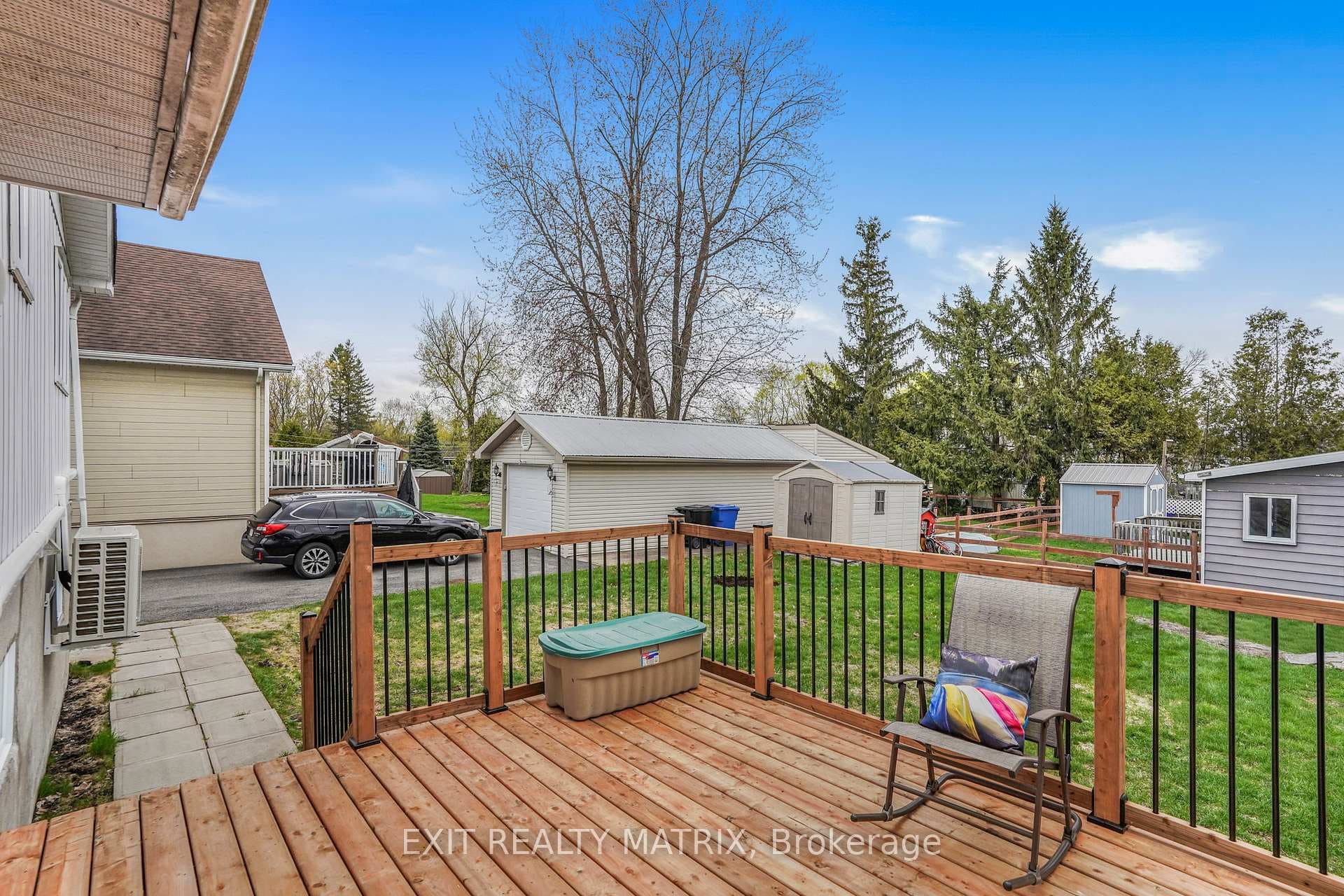 916 King St Street photo 33