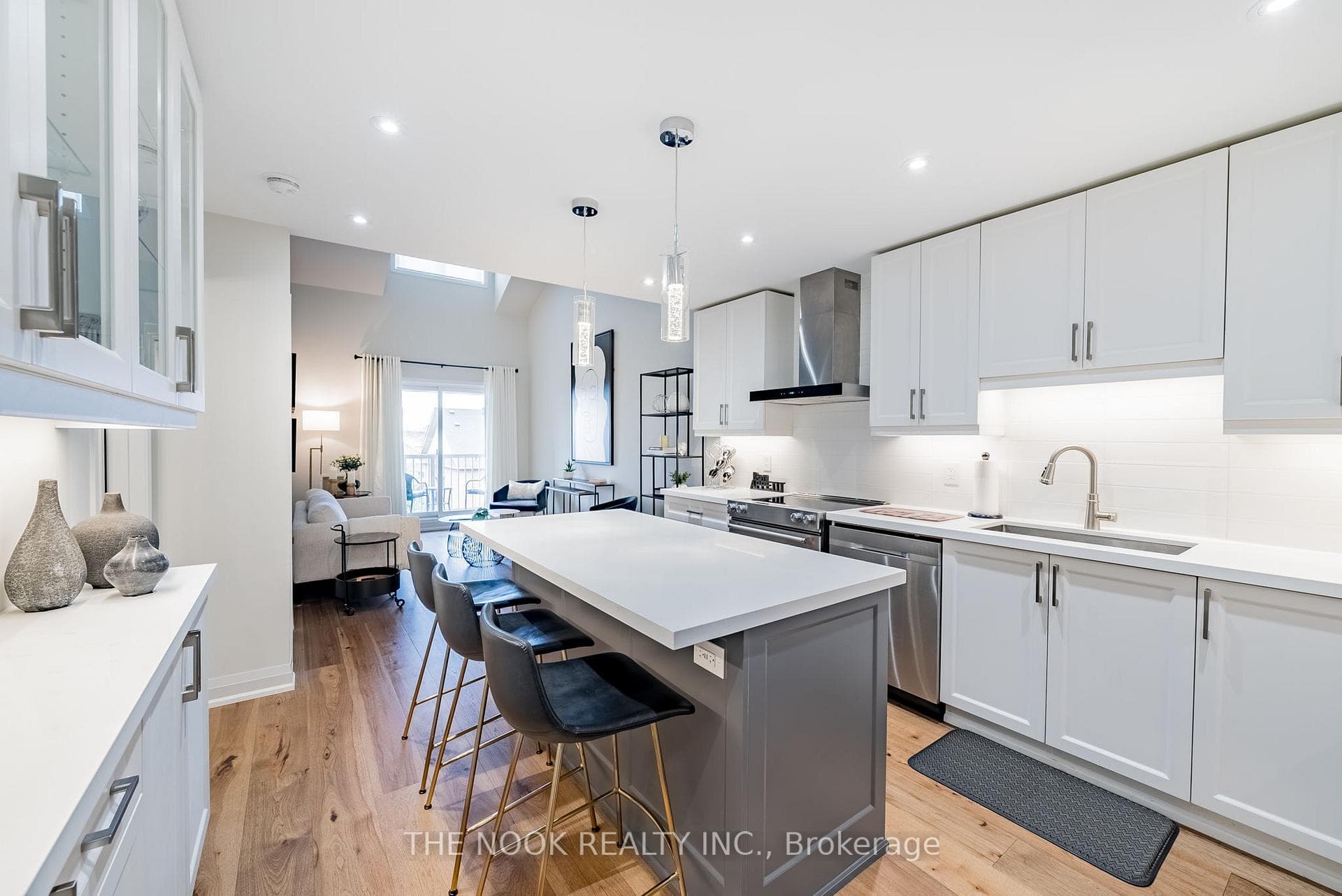 16 Petra Way Unit 3 photo 6