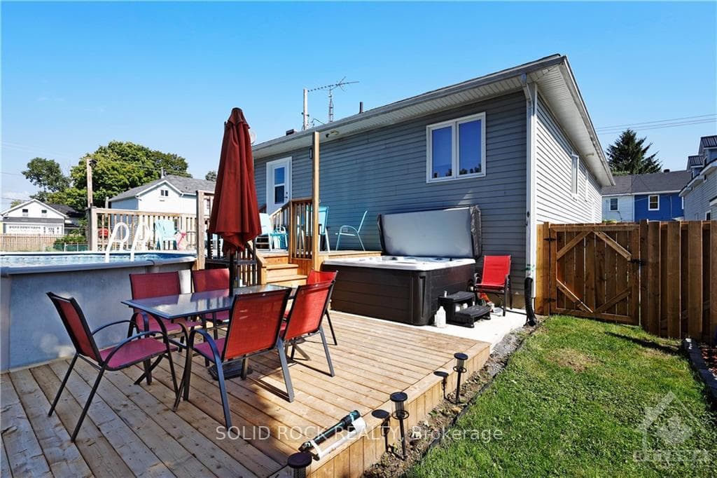 659 GEORGE Street photo 25