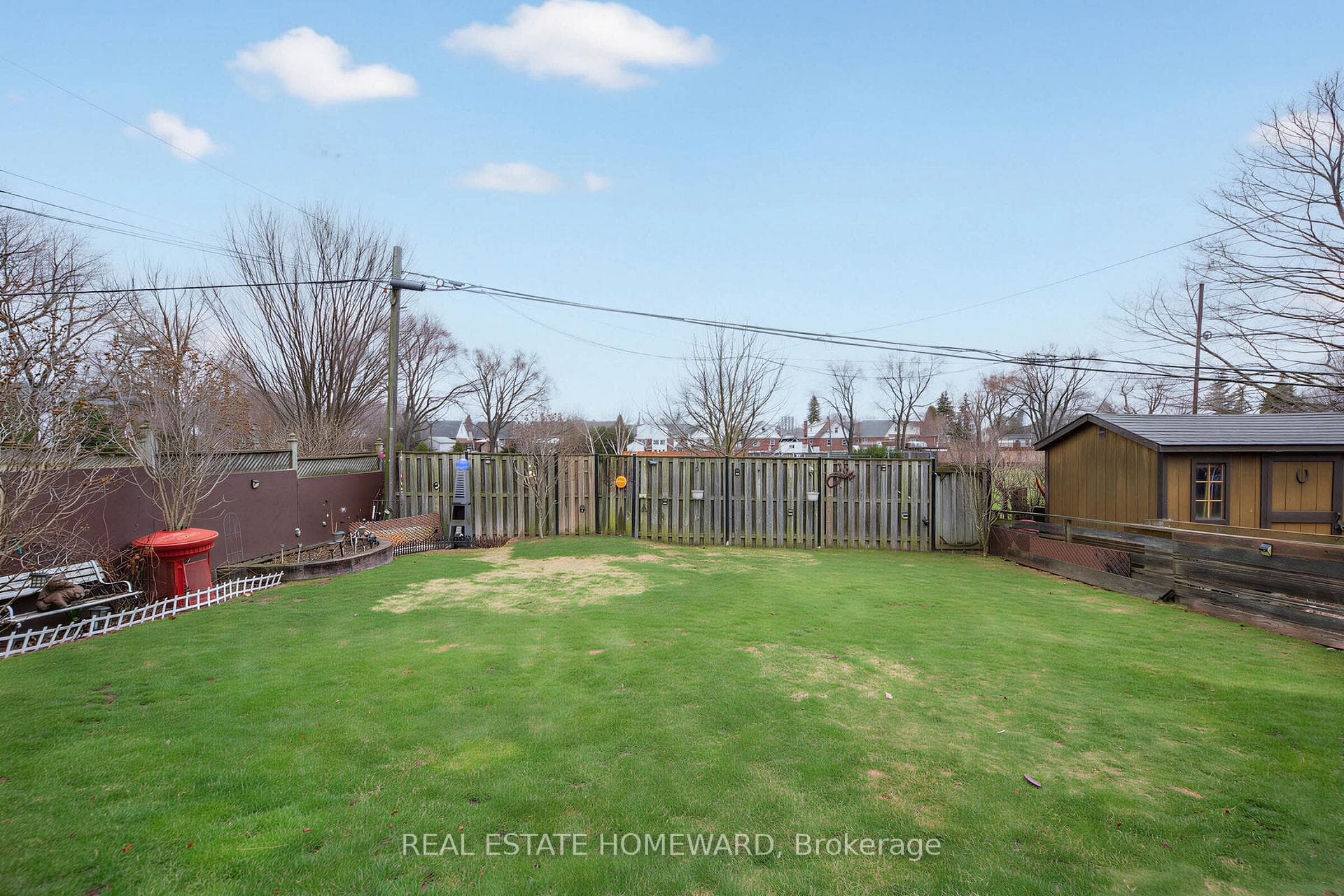 15 Medonte Avenue photo 44