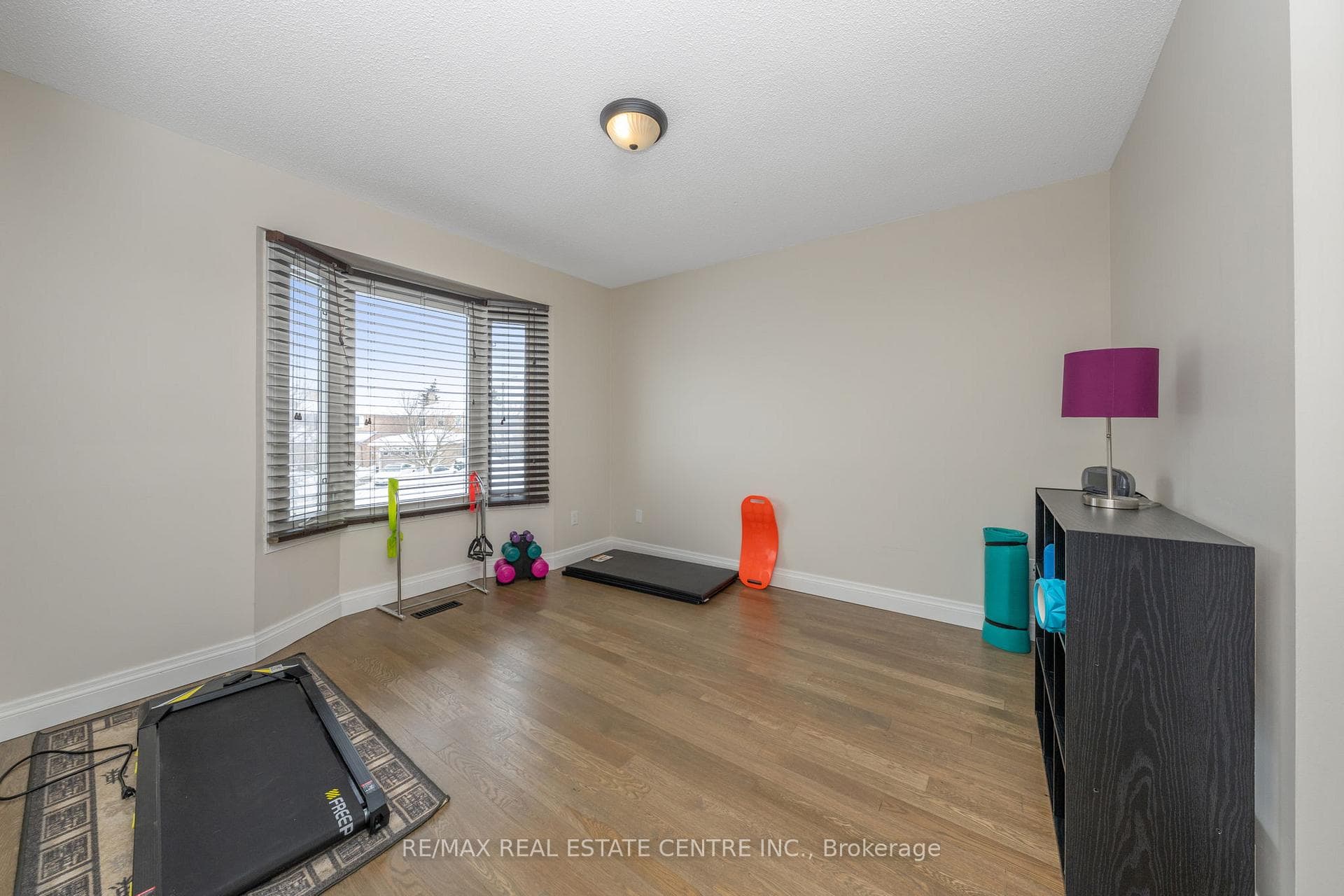 40 Calvert Drive photo 32