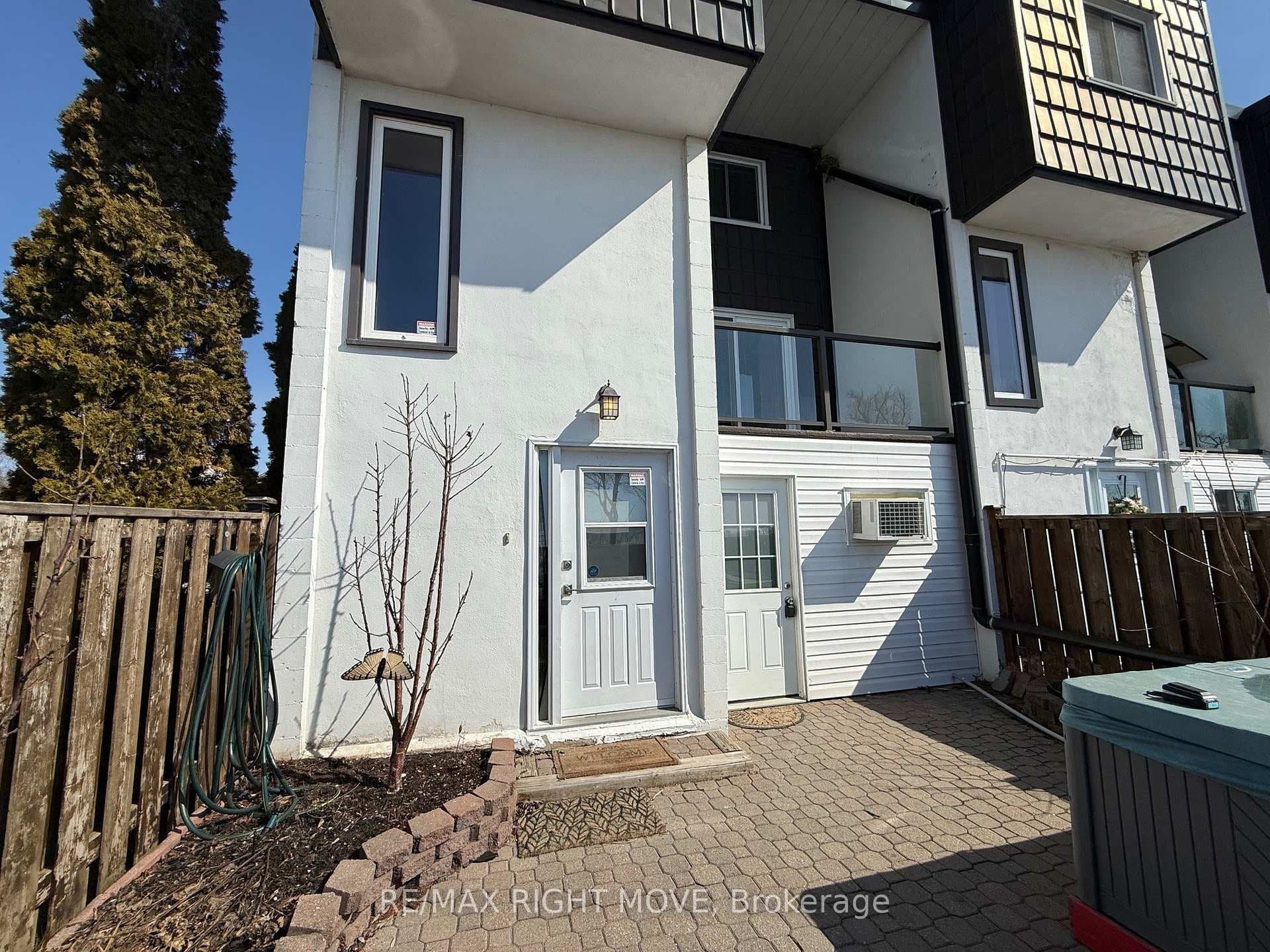 40 Victoria Crescent Unit 15 photo 5