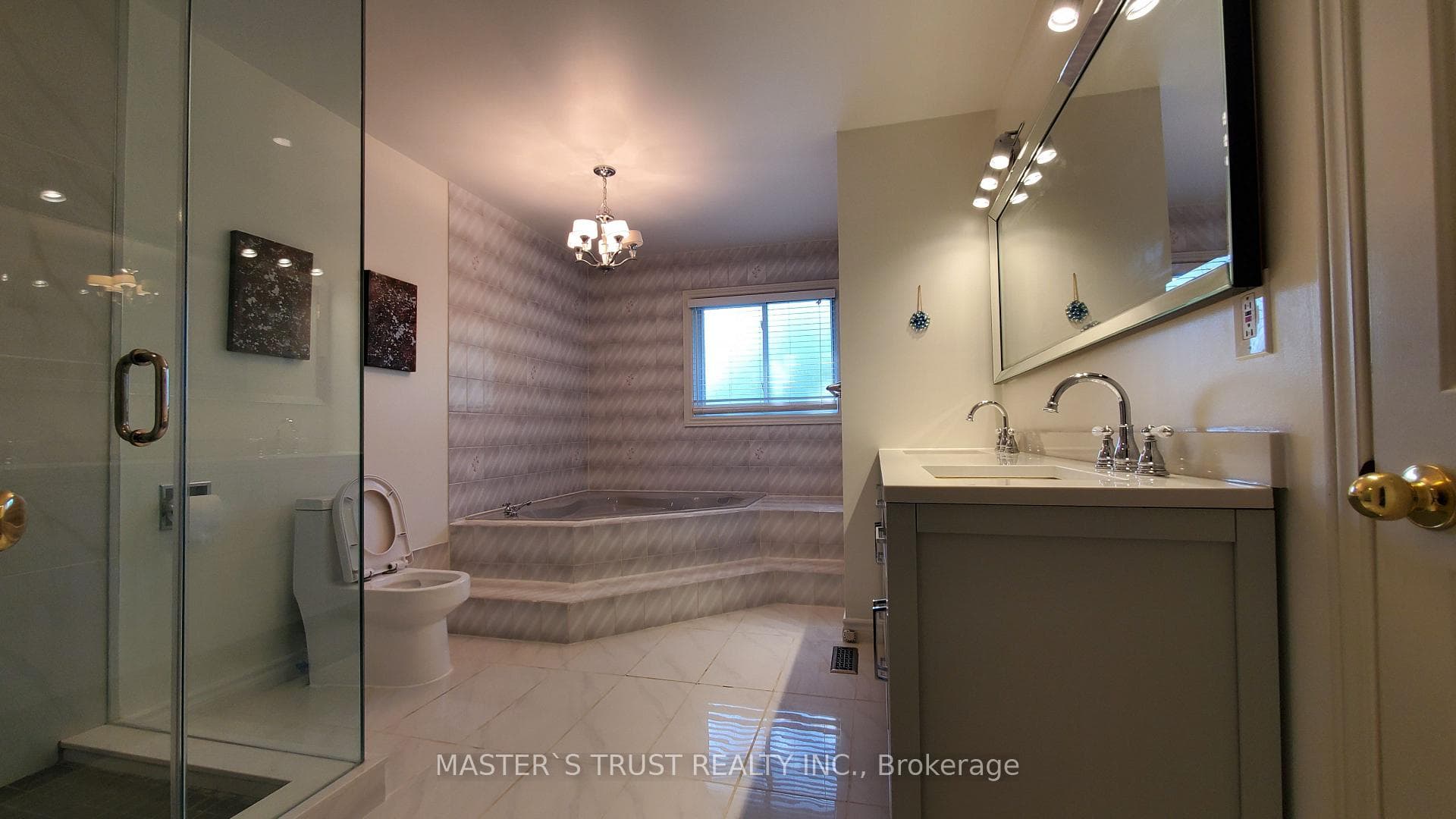 1272 Sir David Drive photo 39