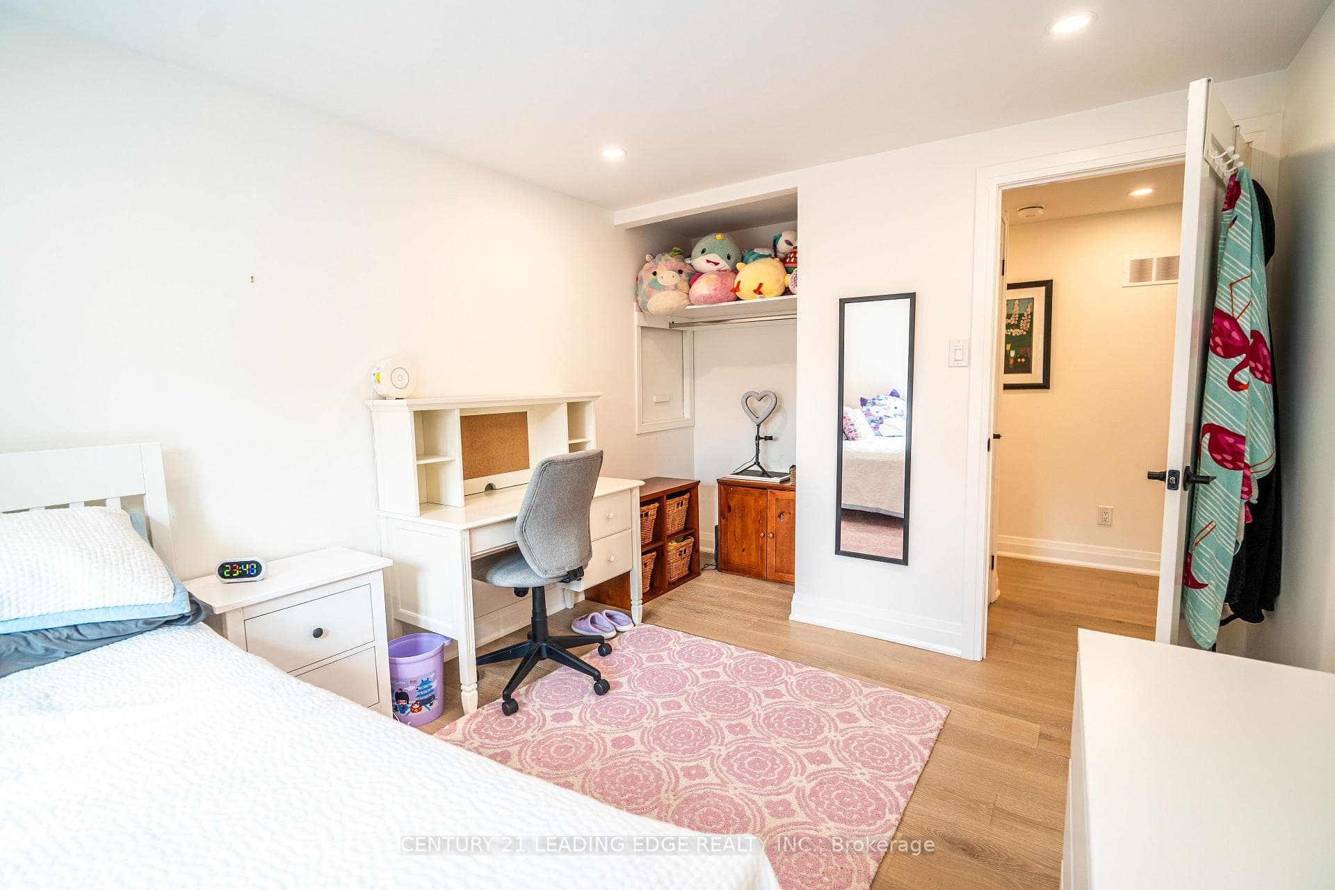161 WALTON Drive photo 21