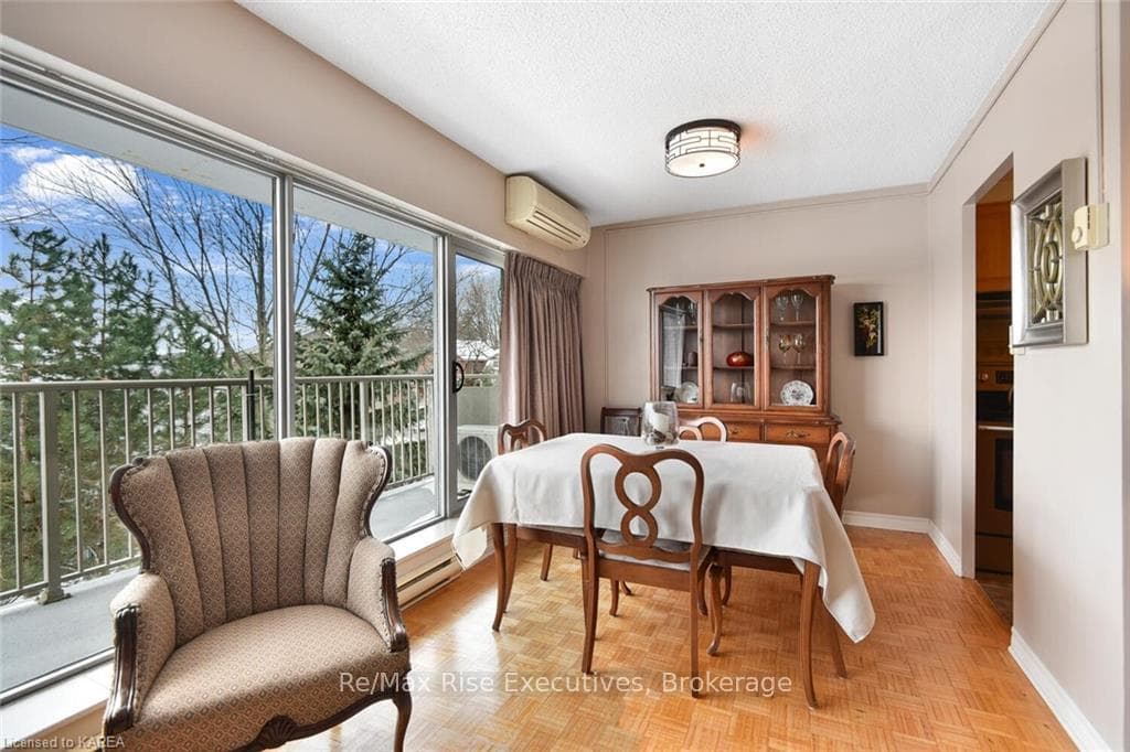 109 KING Street Unit 606 photo 17