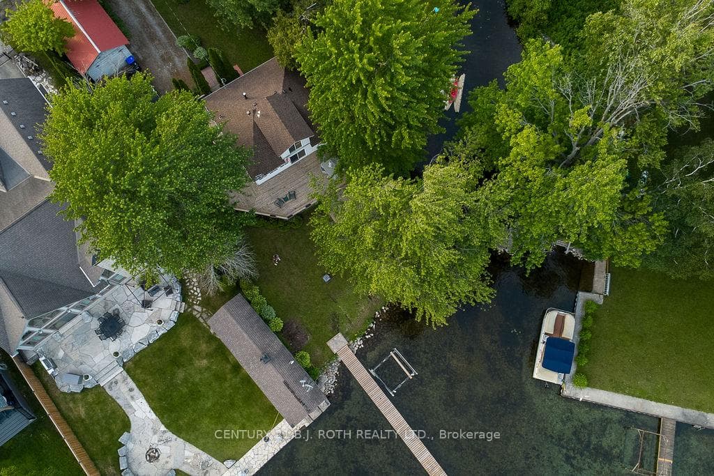 2389 Crystal Beach Road photo 4