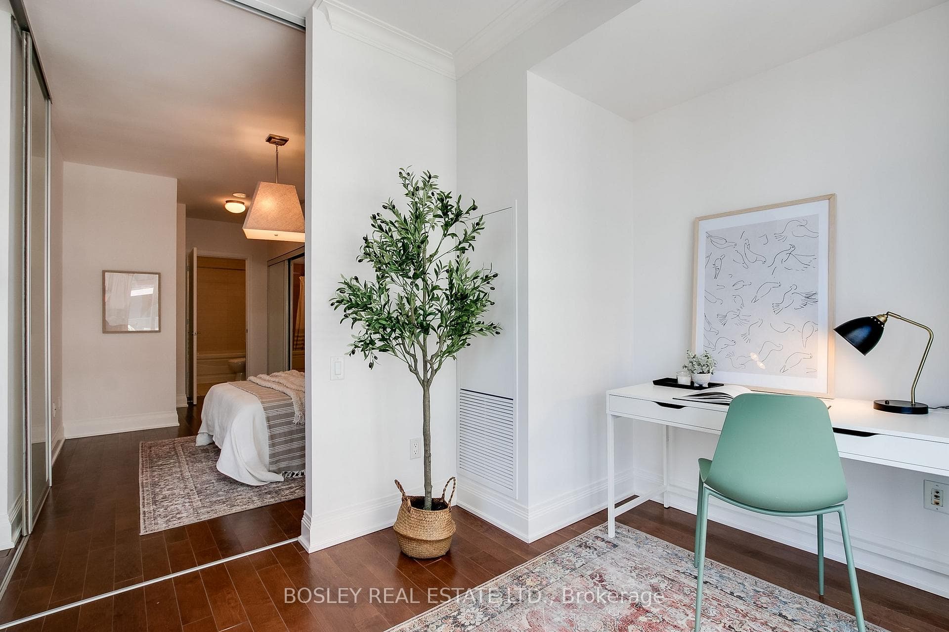 2191 Yonge Street Unit 4009 photo 20