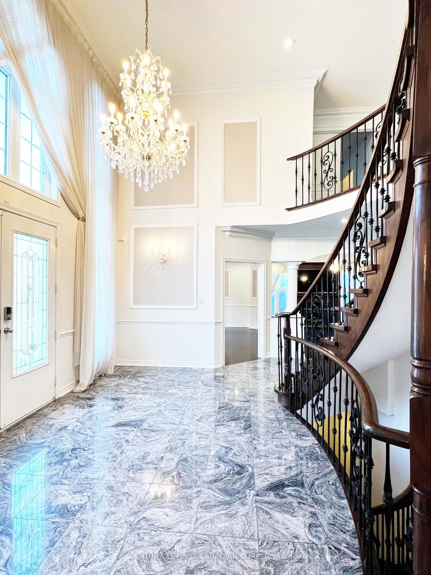 68 Chantilly Crescent photo 15