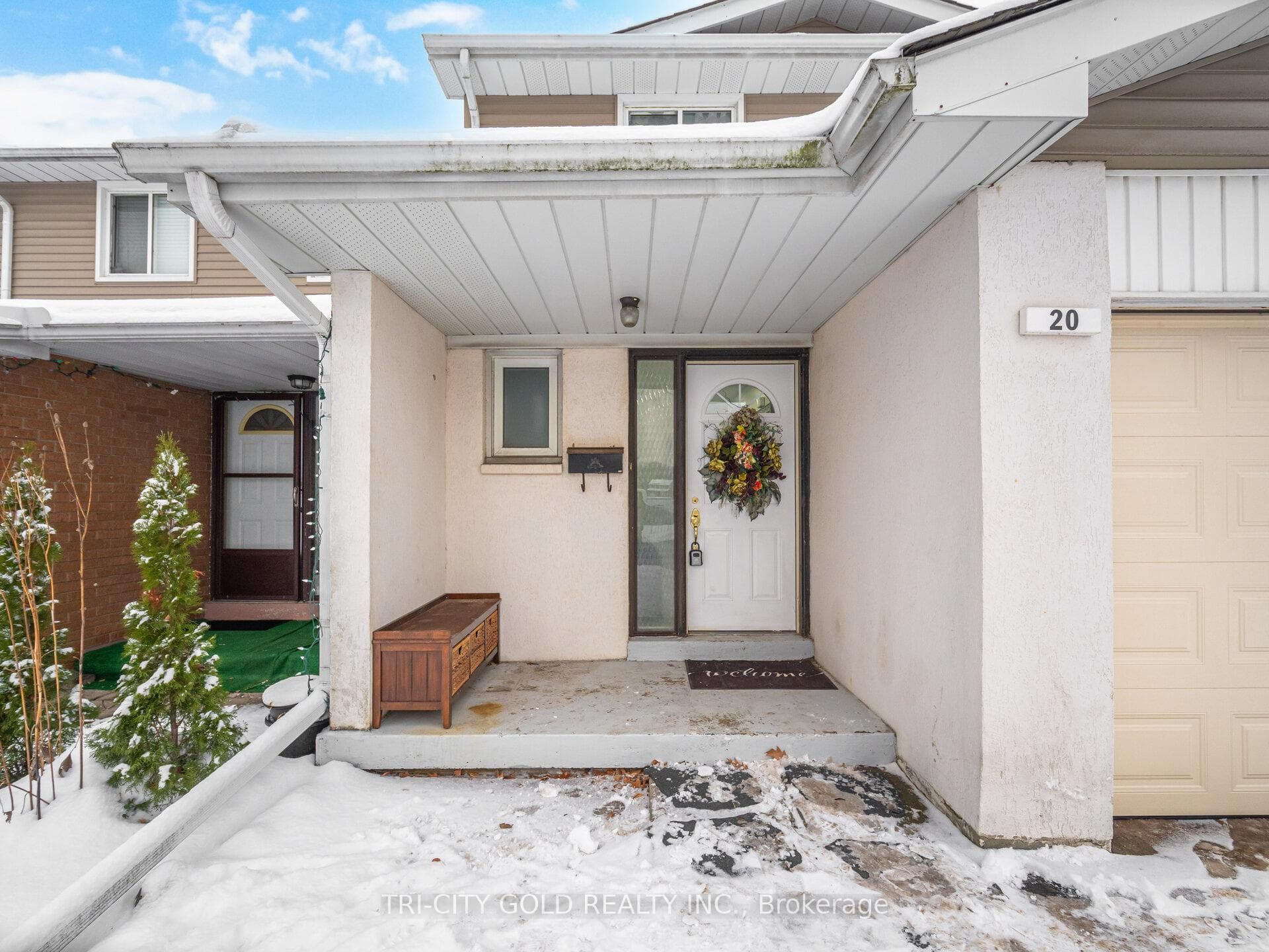 20 Carisbrooke Court Unit 20 photo 4