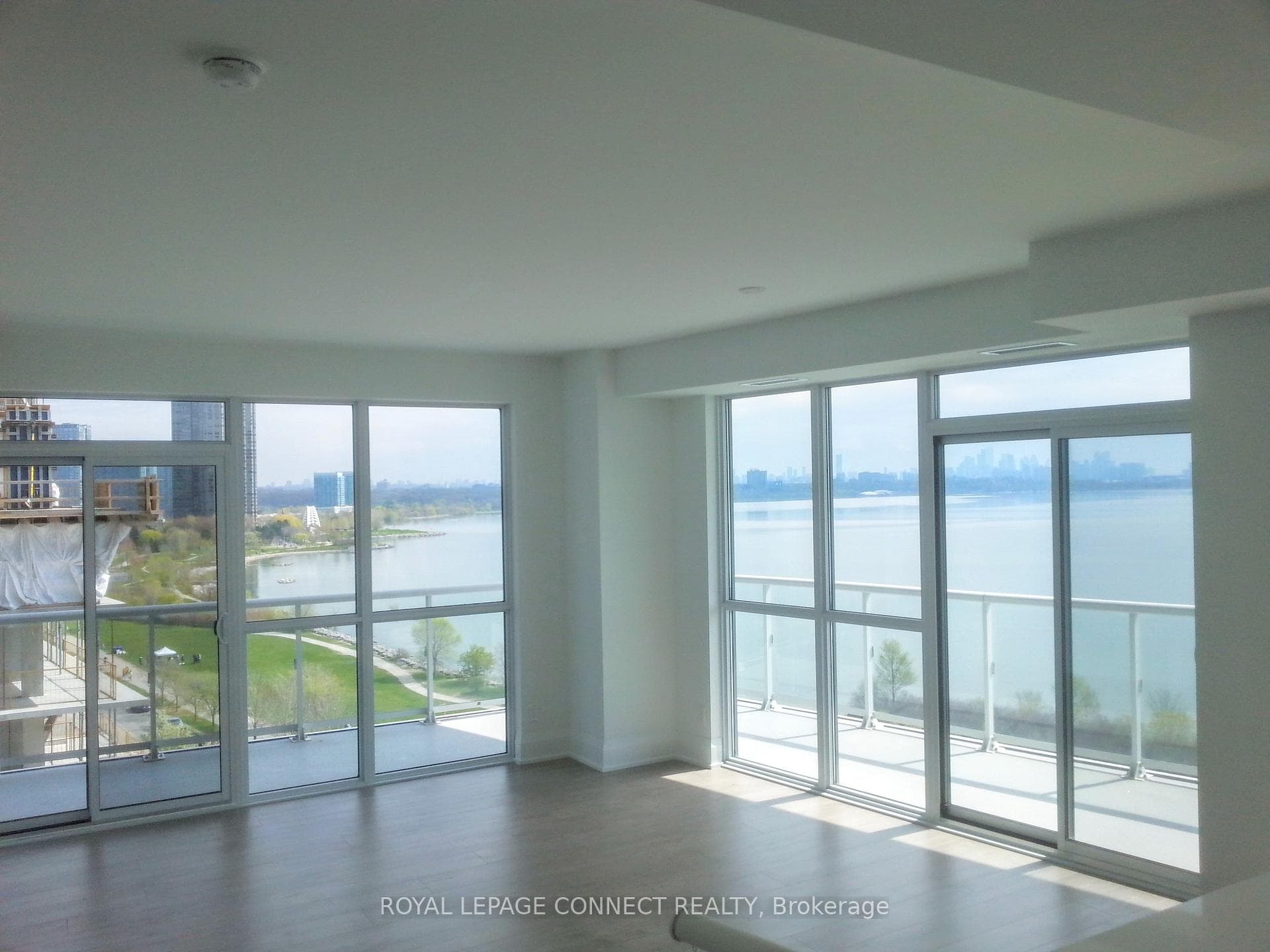 110 Marine Parade Drive Unit 802 photo 11
