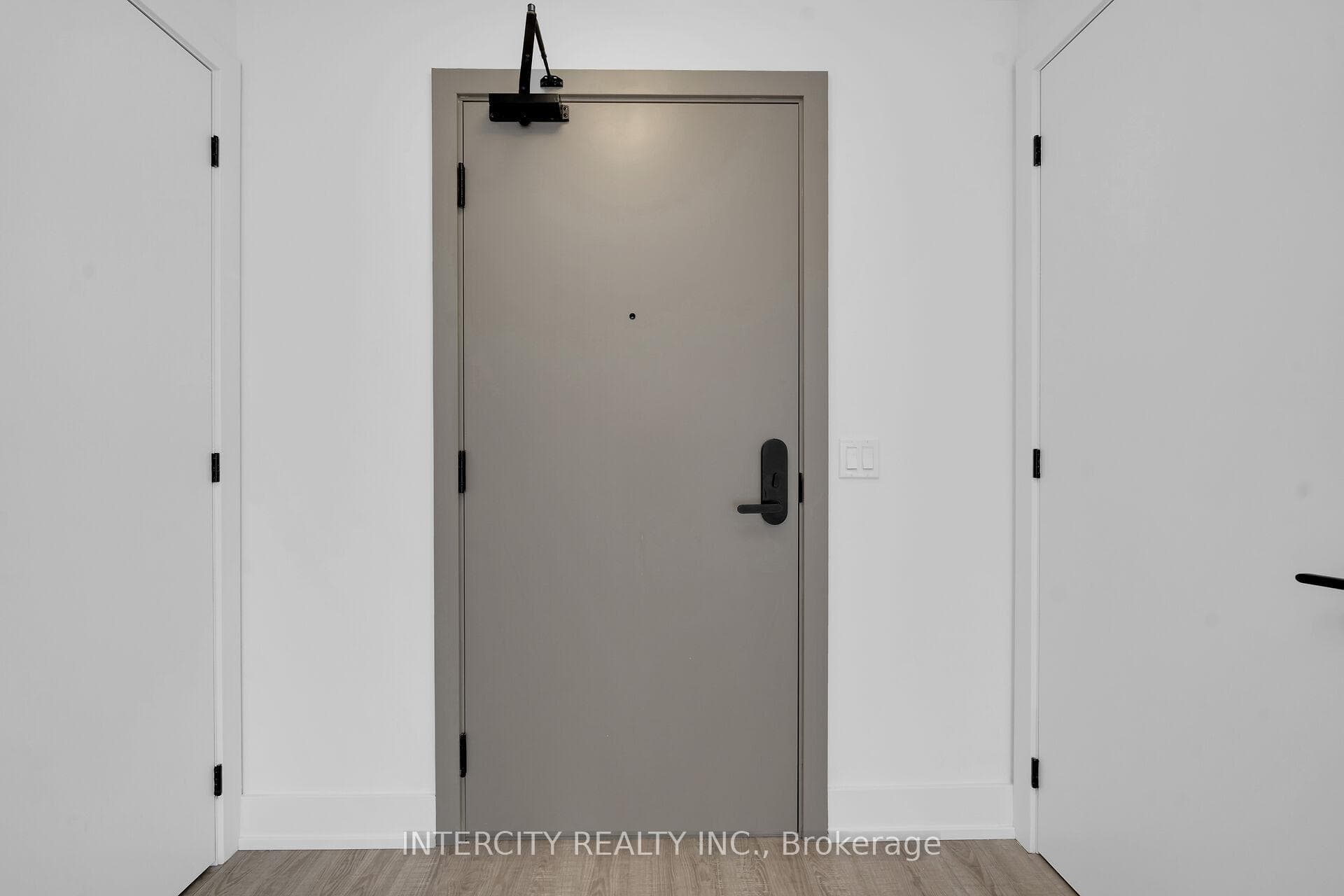 2075 King Road Unit 230 photo 8