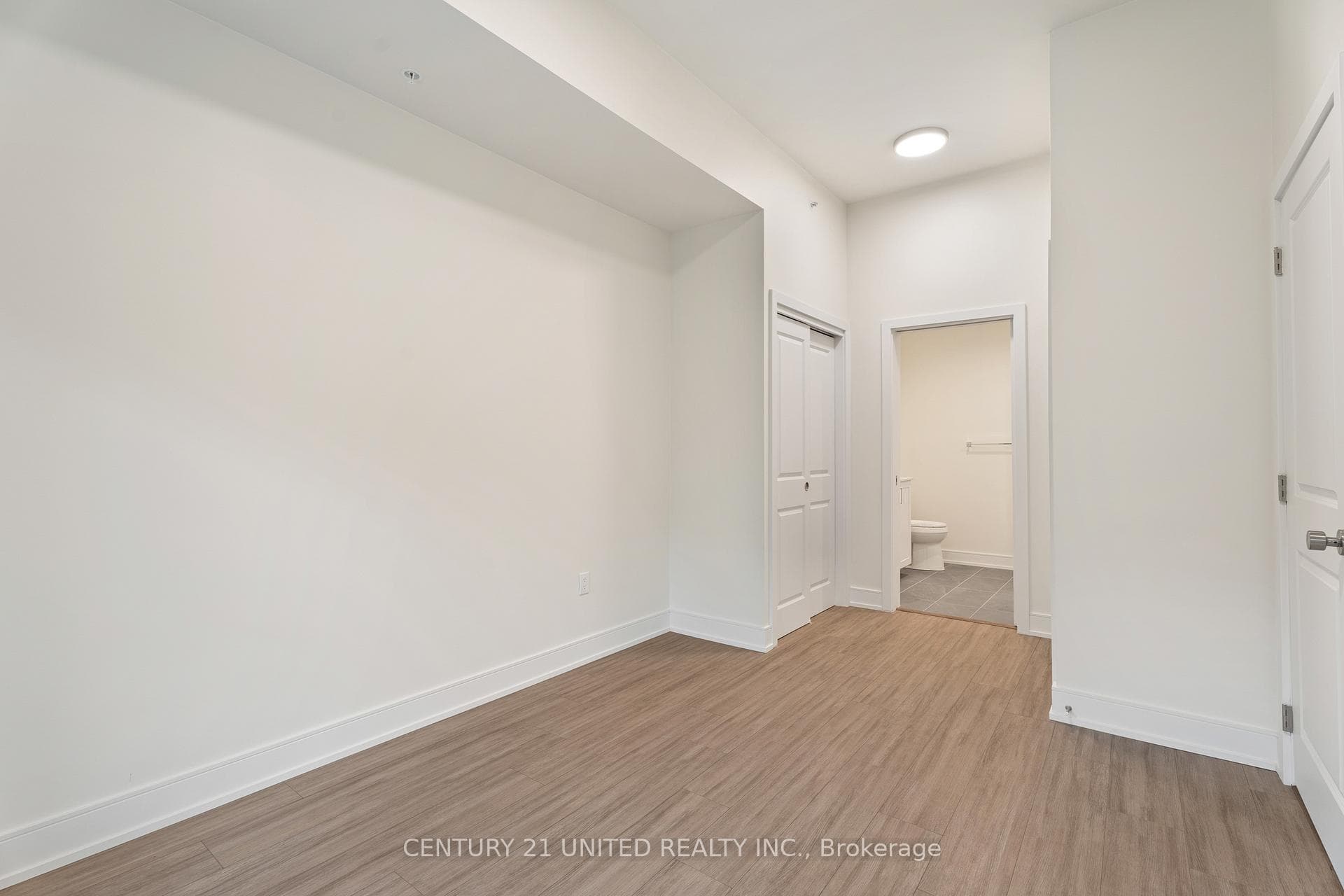 121 Mary Street Unit 220 photo 13