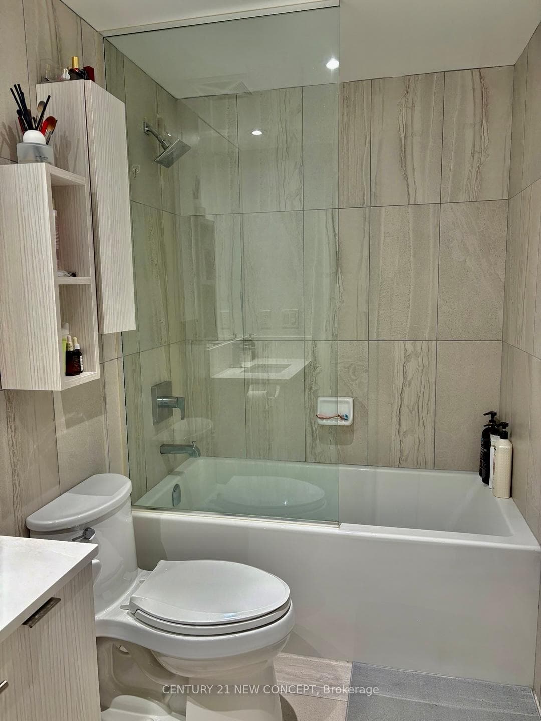 195 Redpath Avenue Unit 907 photo 11
