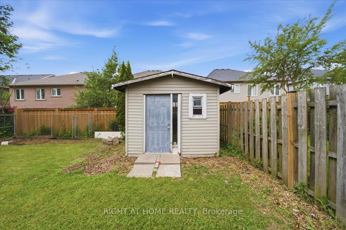 554 Halberstadt Circle photo 29