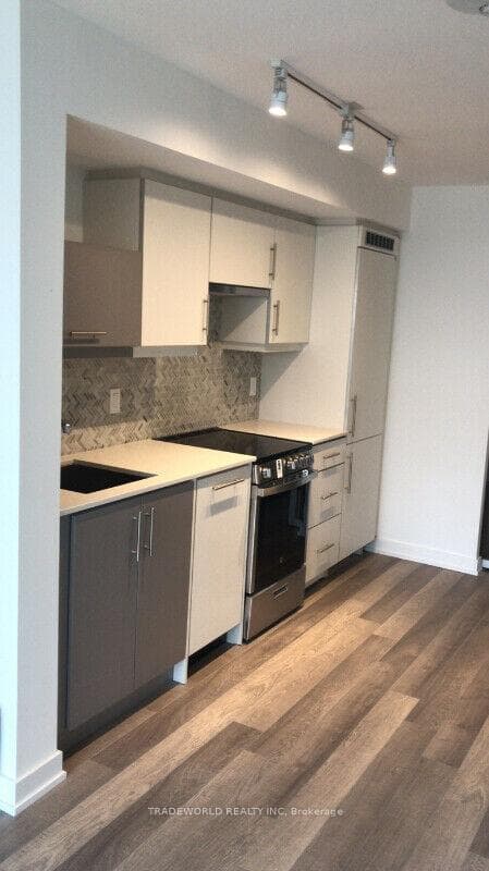 181 Huron Street Unit 707 photo 5