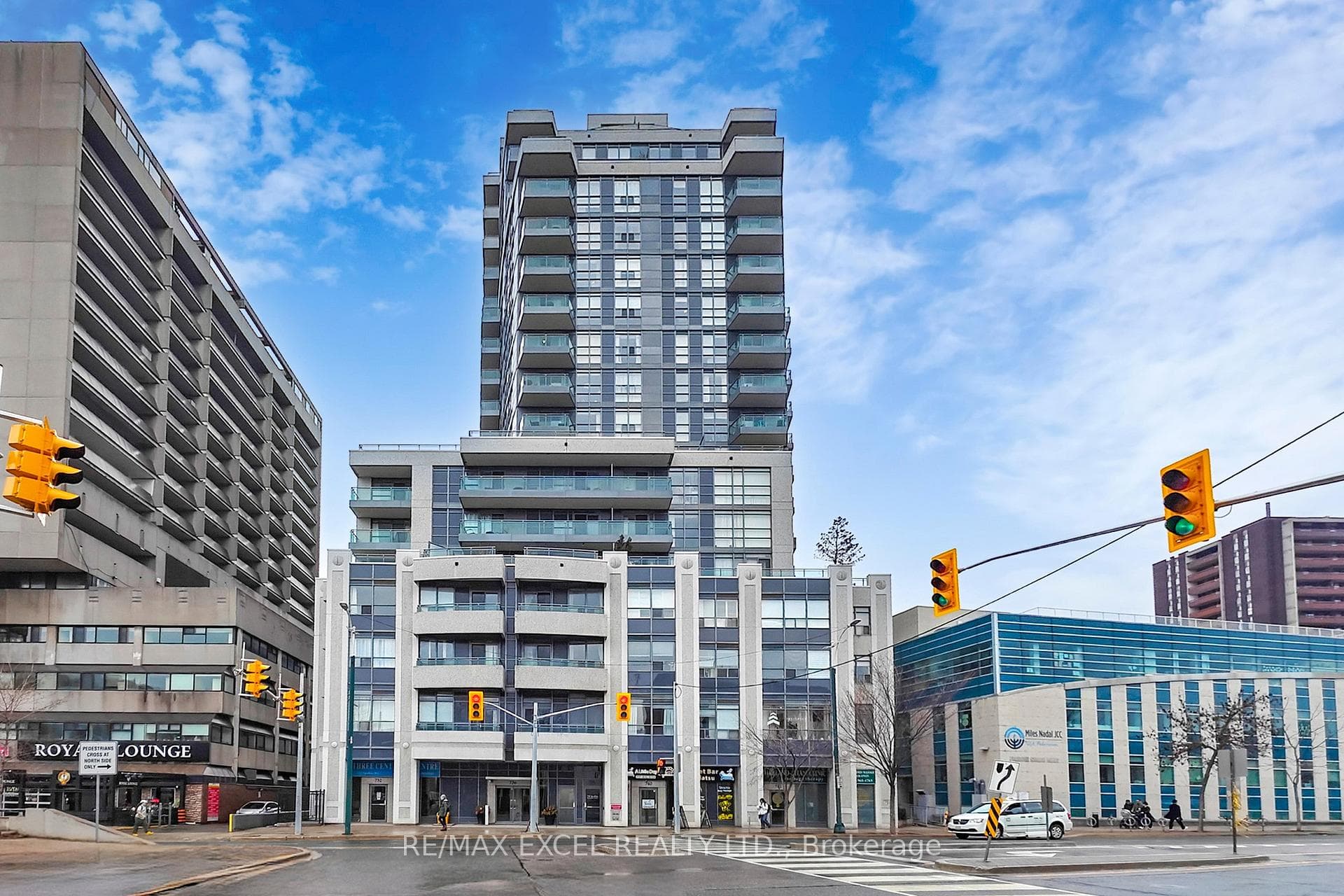 736 Spadina Avenue Unit 415 photo 1