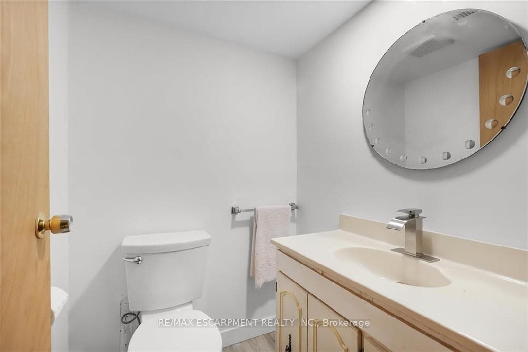 345 BERKINDALE Drive photo 33