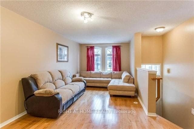 50 Strathaven Drive Unit 118 photo 4