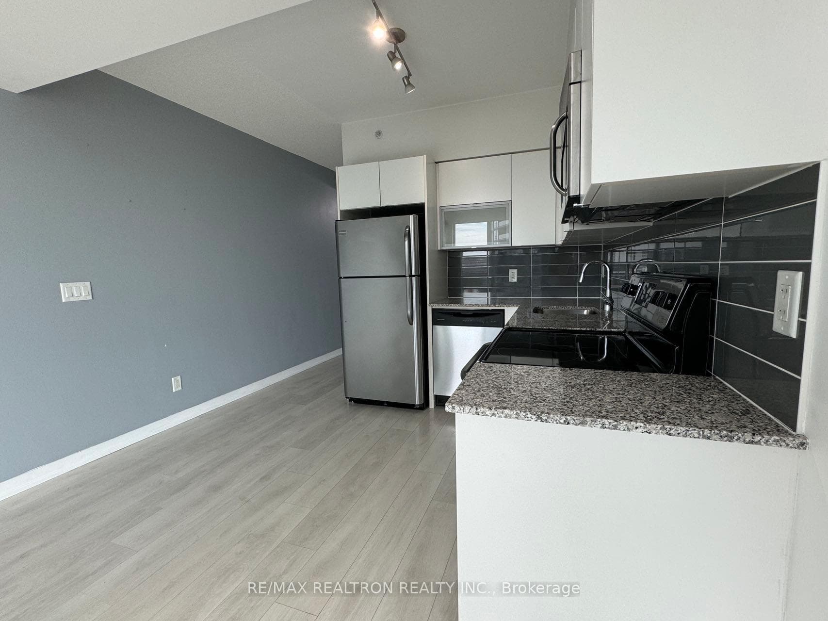 69 Lynn Williams Street Unit 1106 photo 8