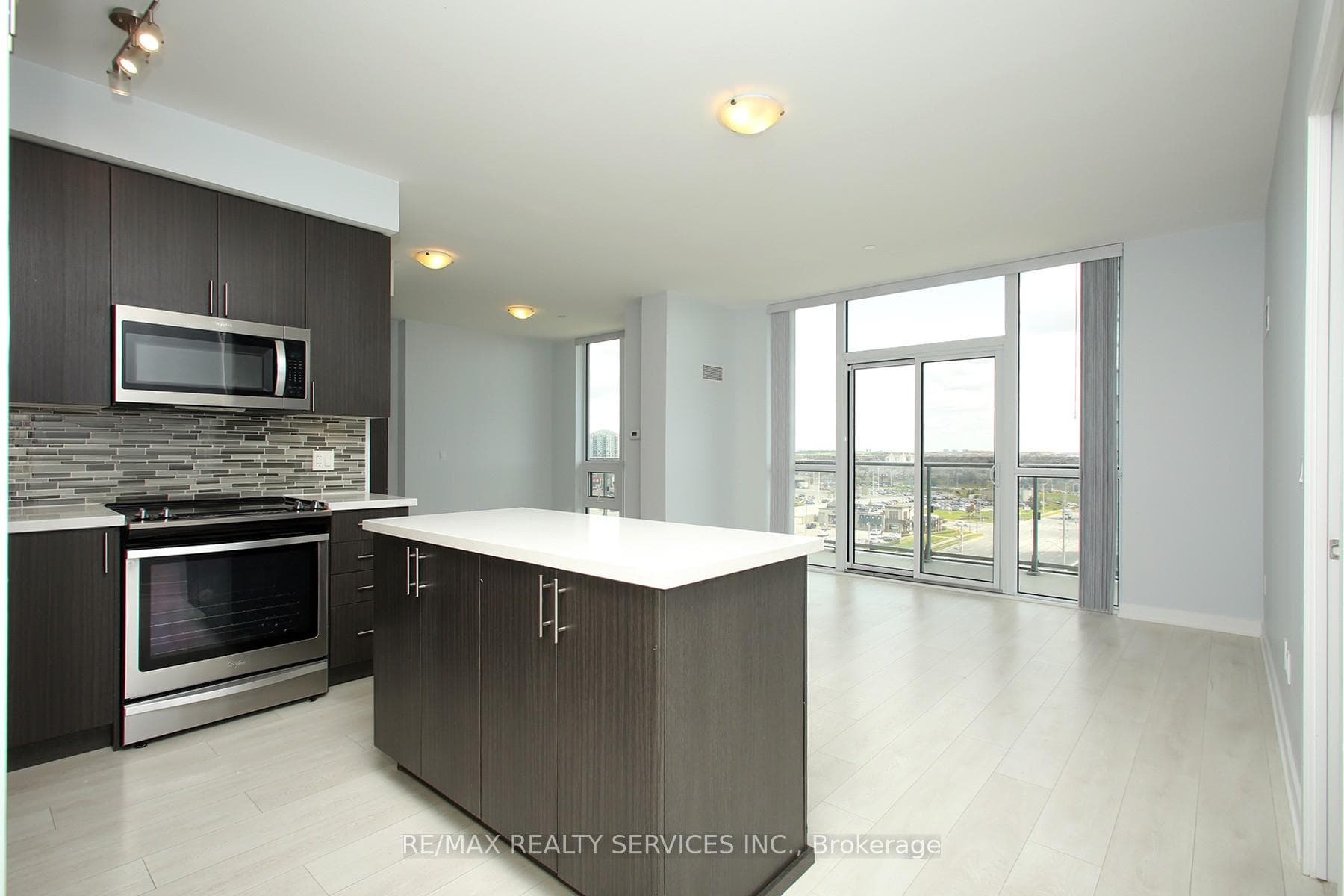 4655 Glen Erin Drive Unit 903 photo 6
