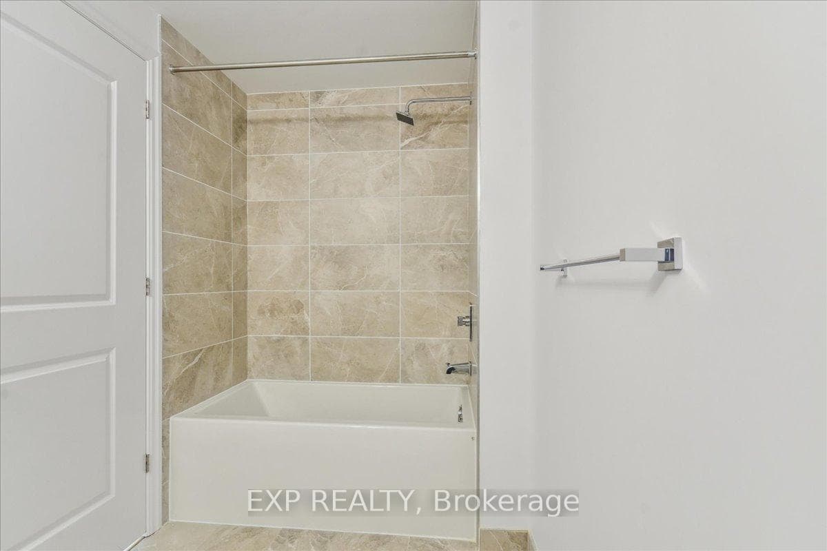 30 Elm Drive Unit 2003 photo 21