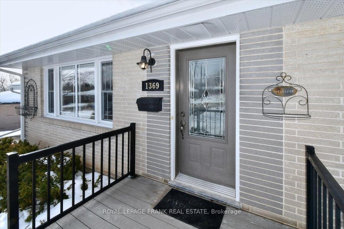 1369 Armstrong Drive photo 2