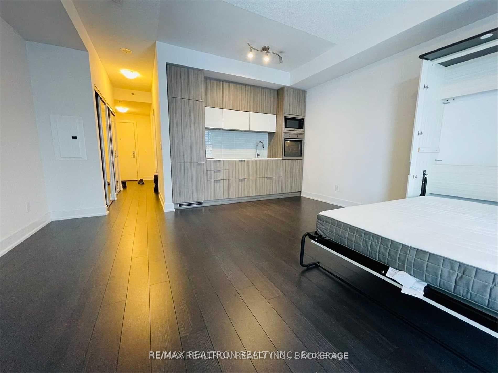 318 Richmond Street Unit 1710 photo 5