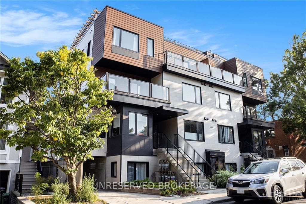 140 SPRINGHURST Avenue Unit 2 photo 1