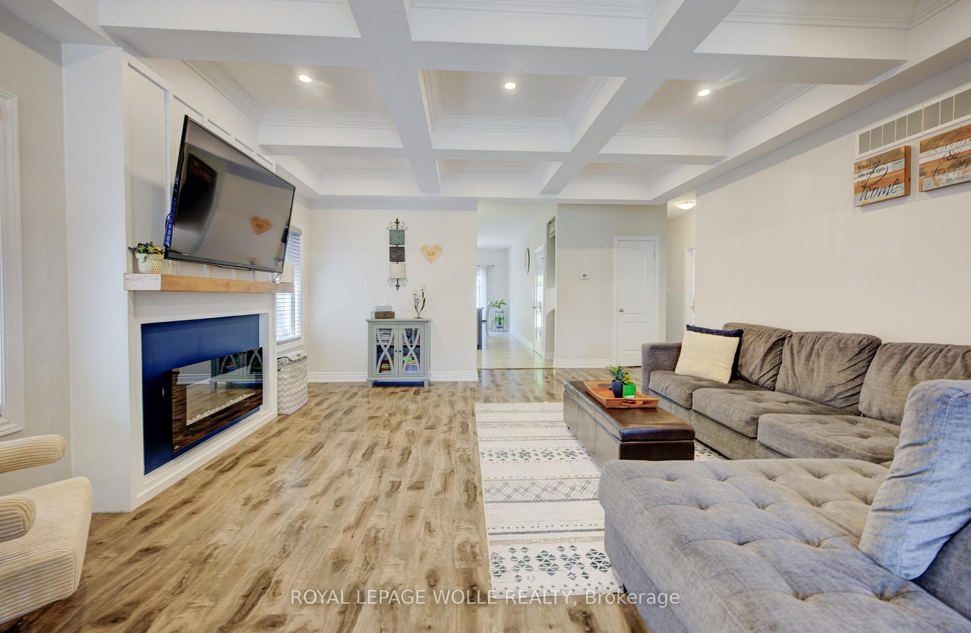 40 Fraserwood Court photo 5