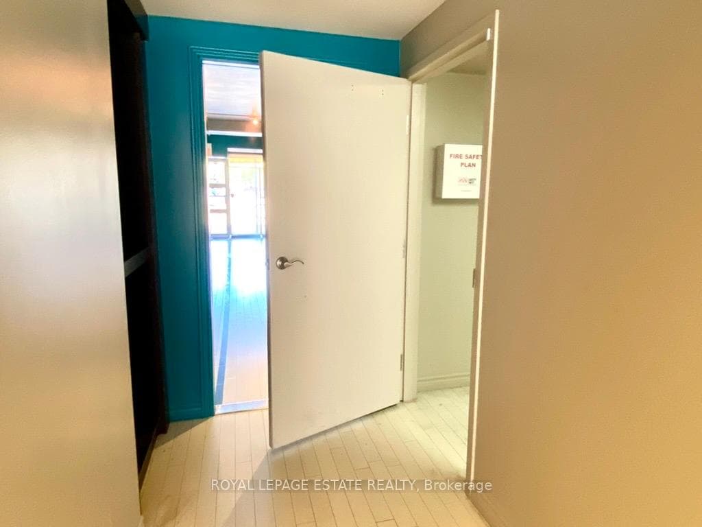 4894-4896 Dundas Street Unit 2-3 photo 4