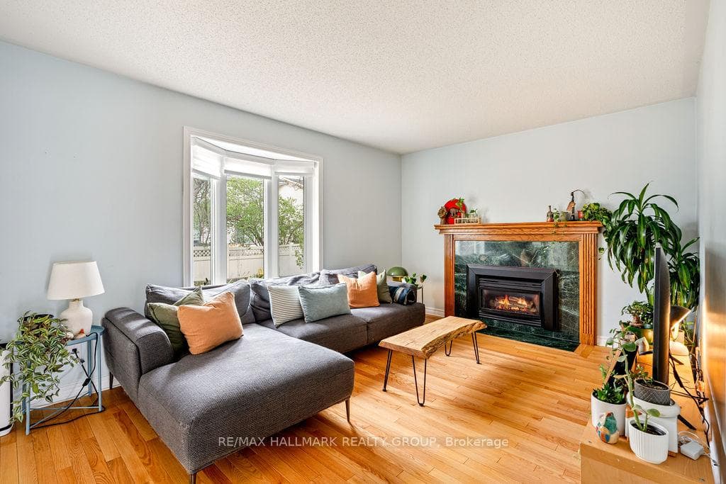 390 Pauline Charron Place photo 4