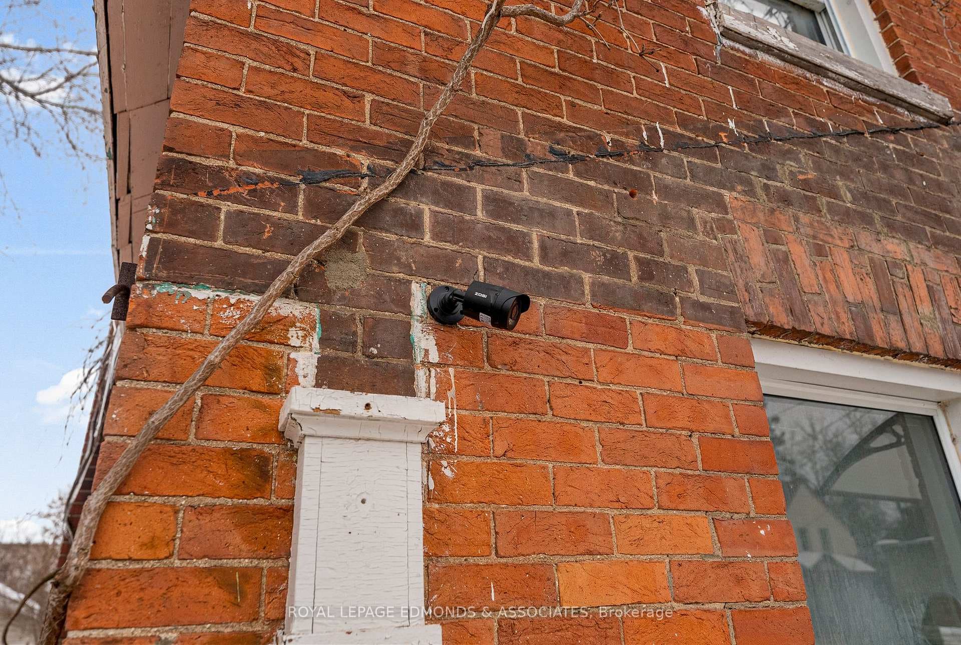 375 Christie Street photo 36
