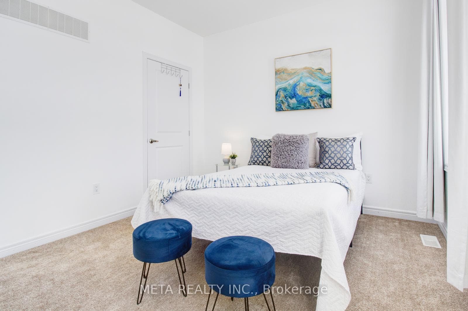 16 Escarpment Drive photo 27
