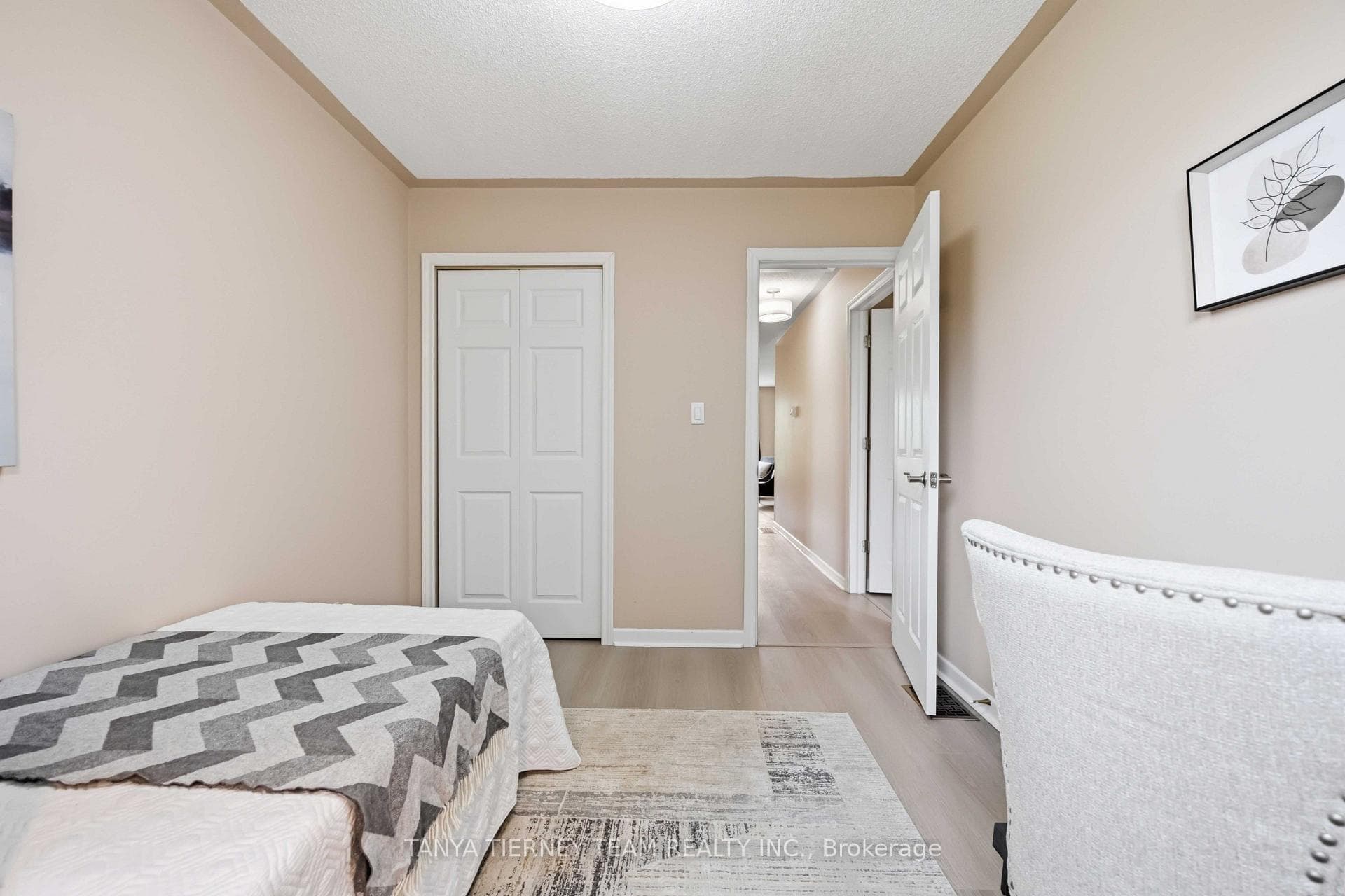 455 Crystal Drive photo 28
