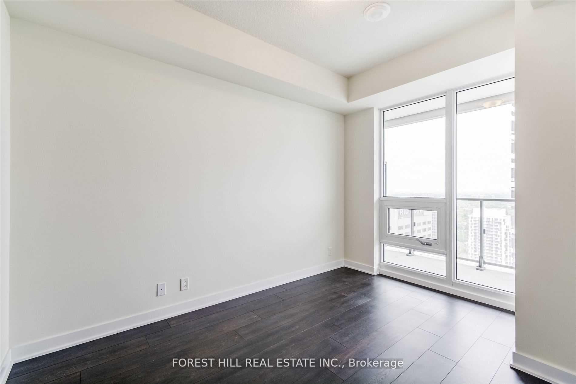 2221 Yonge Street Unit 5501 photo 18